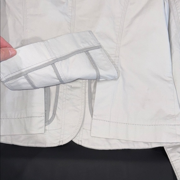 White House Black Market Crisp White Button-Front Jacket - Picture 8 of 8